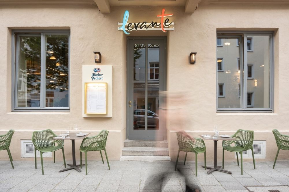 Außenansicht der Eventlocation Levante in München