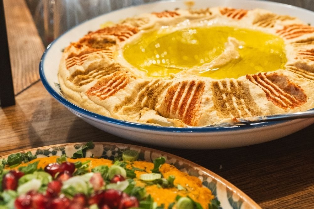 Brunch mit Mezze und mediterranen Spezialitaeten