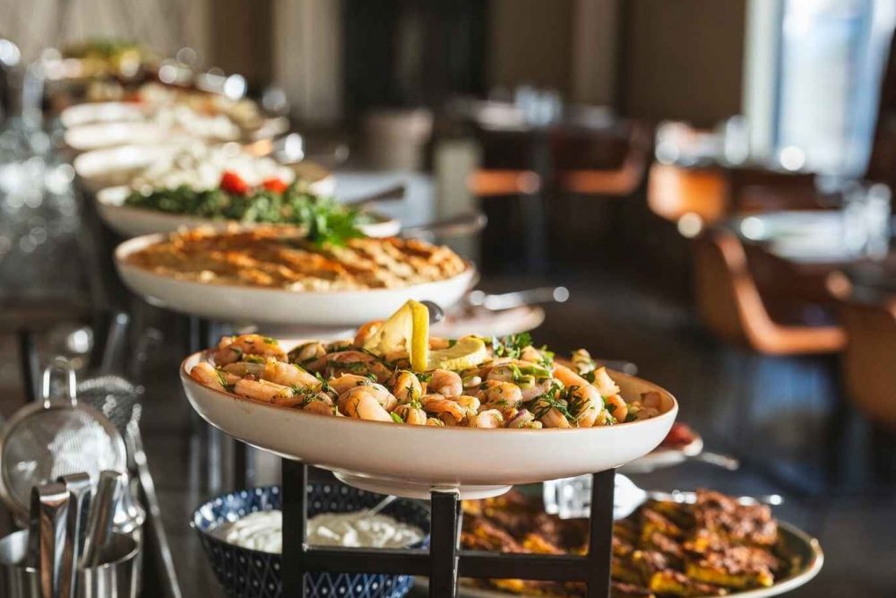 Sonntagsbrunch Buffet mit verschiedenen Mezze im Levante München